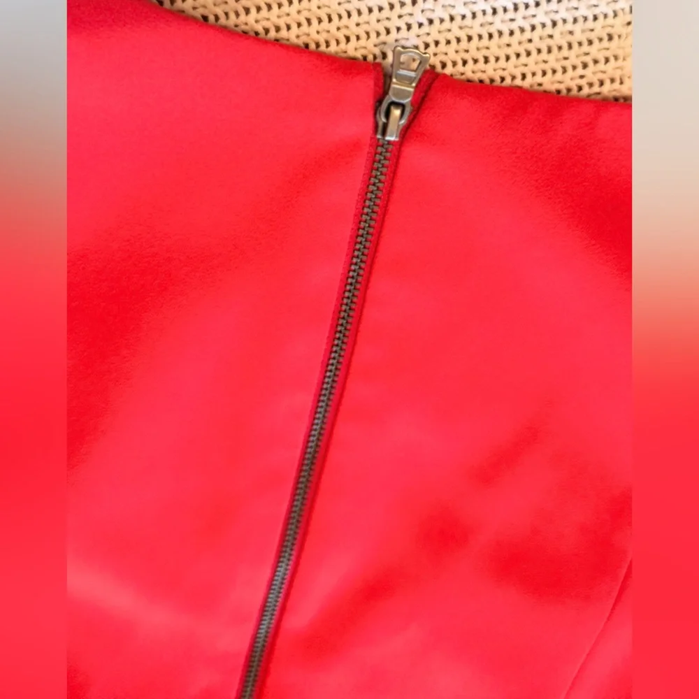 ALICE + OLIVIA Plunging Red V-Neck Sleeveless Tank Crop Top